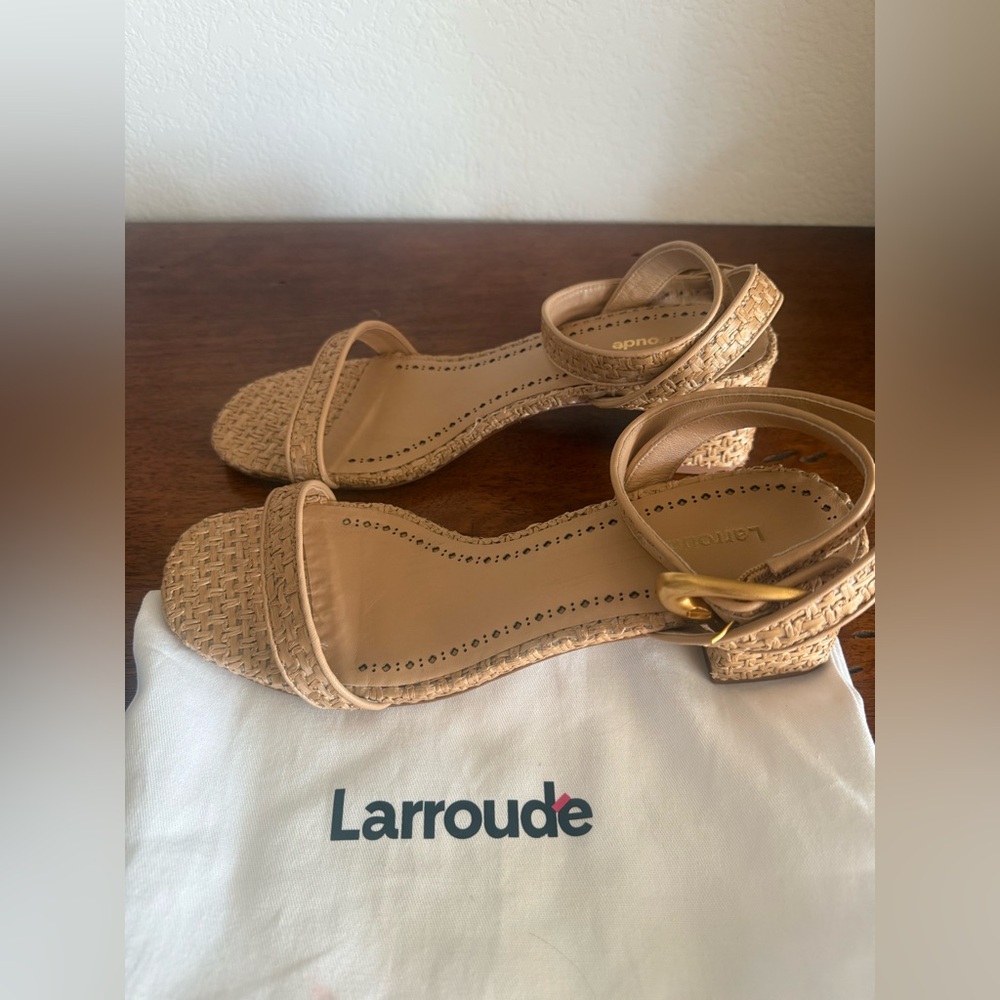 LARROUDE Sandals like NEW - Picture 8 of 9